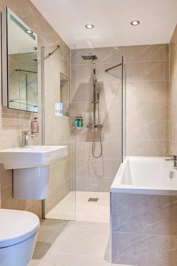 Hotel The Grand At