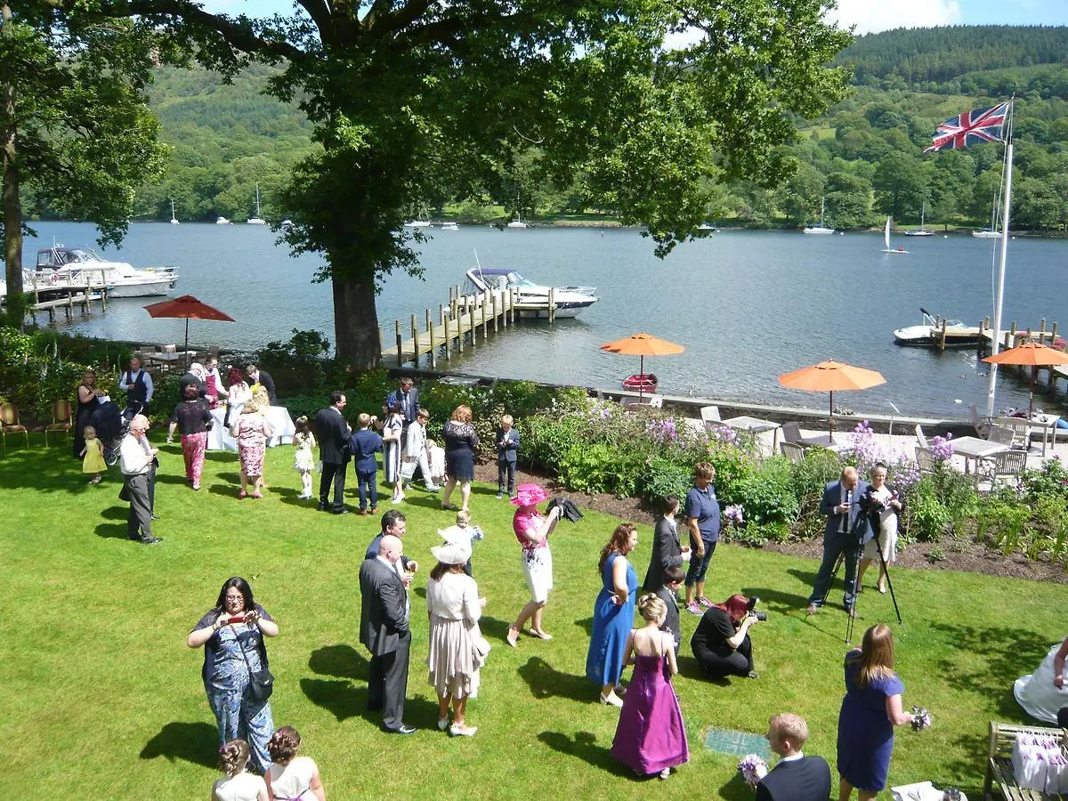 And 4* Lakeside