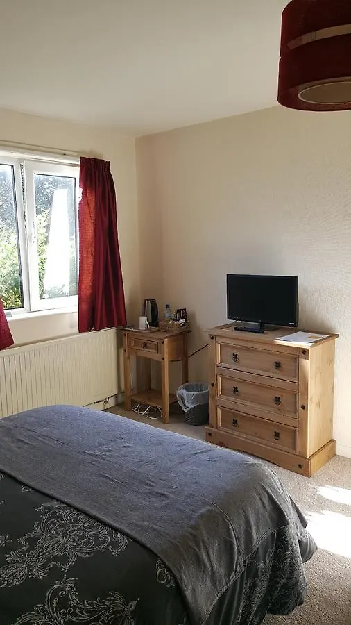 Bed & Breakfast The Ship 3*