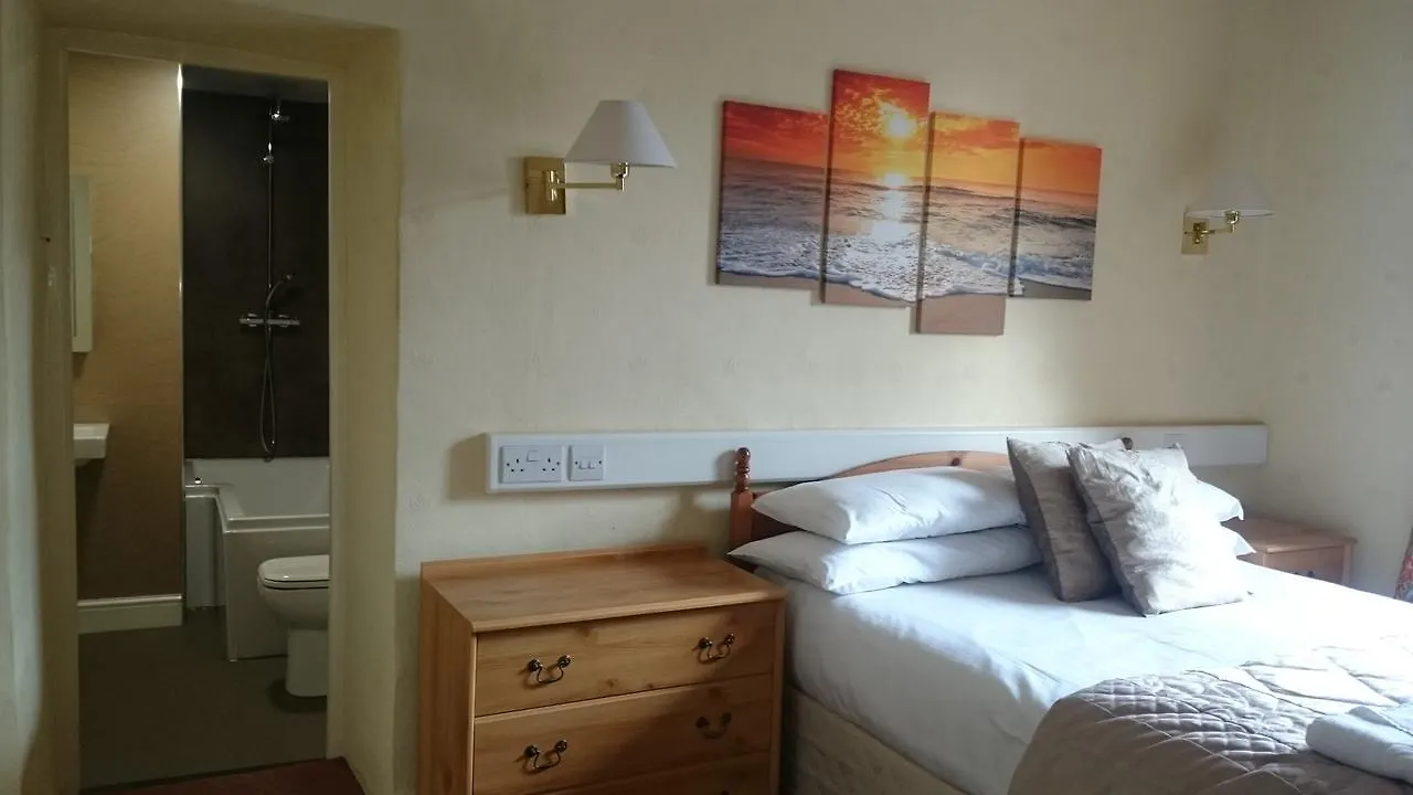 The Silverdale 3*