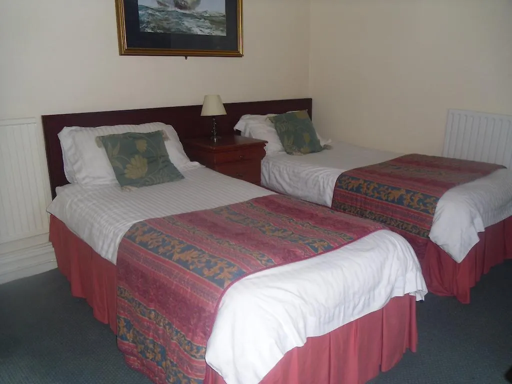 Waverley Hotel 3*