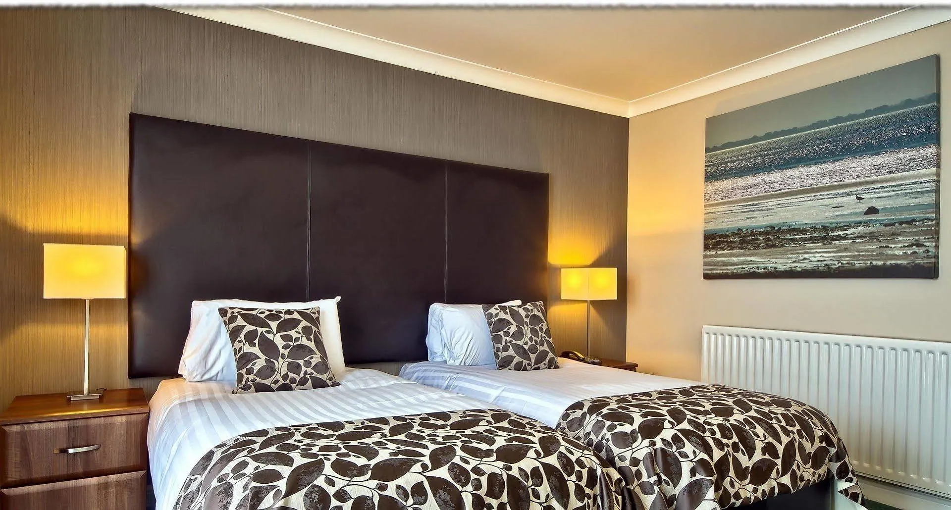 Hotel Greens At 3*