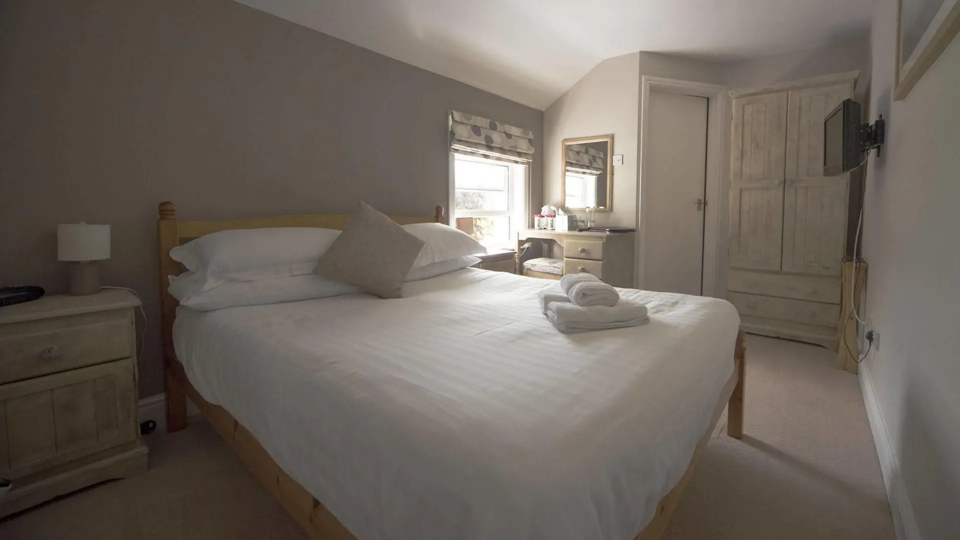Ravenstone Country house