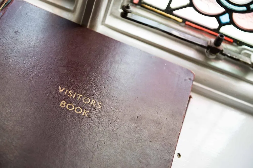 Hotel The White Lion By Innkeeper's Collection 4*