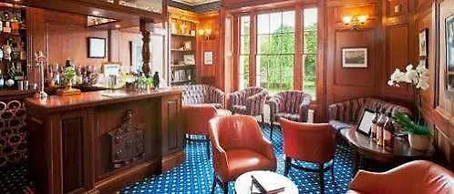 Hotel Overwater Hall