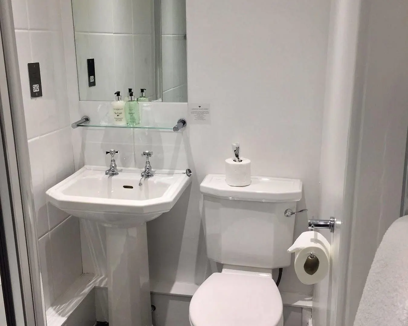 Lakes Hotell