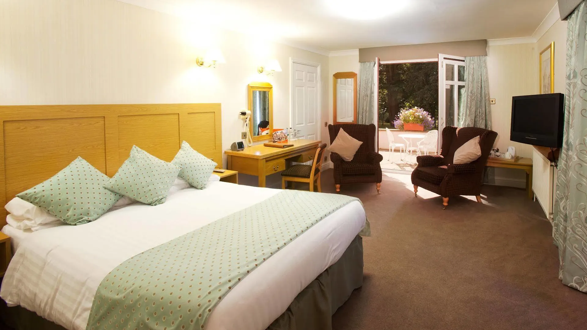 Szálloda Manor & Garden 4*