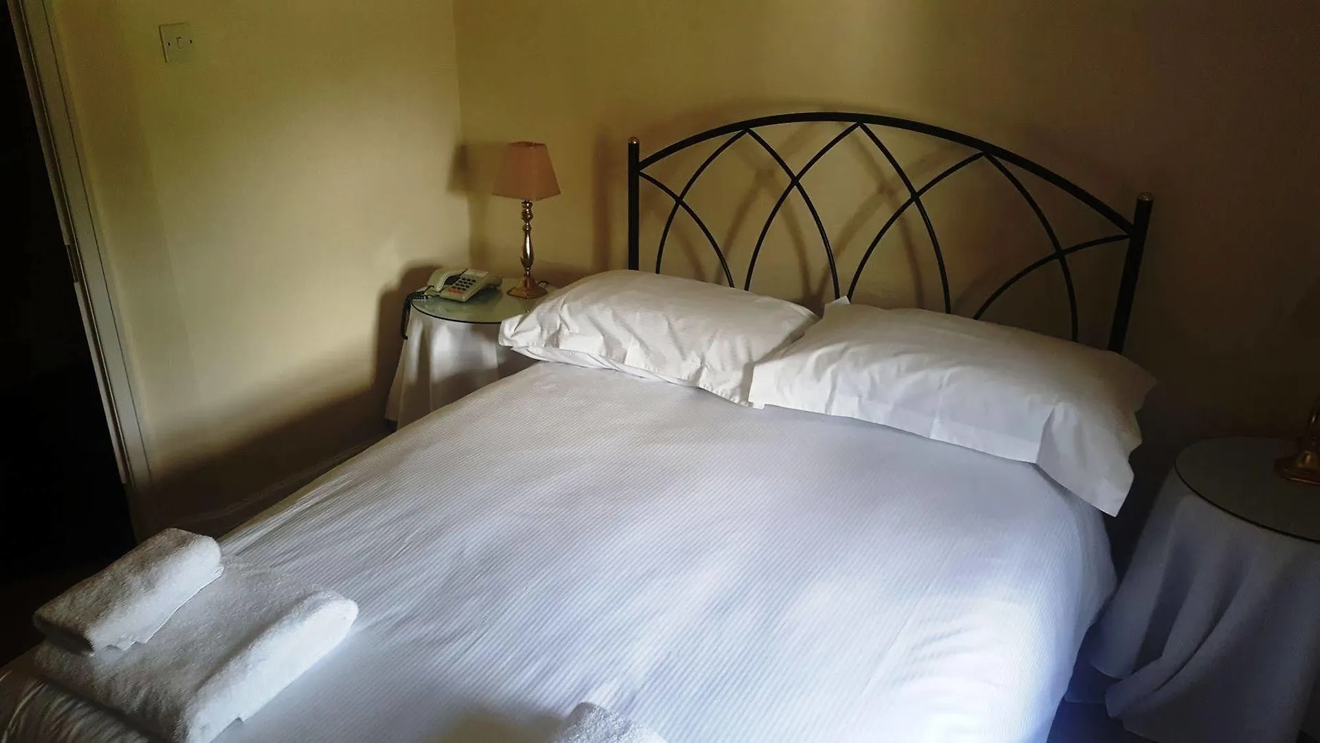 Bower House بيت ريفي