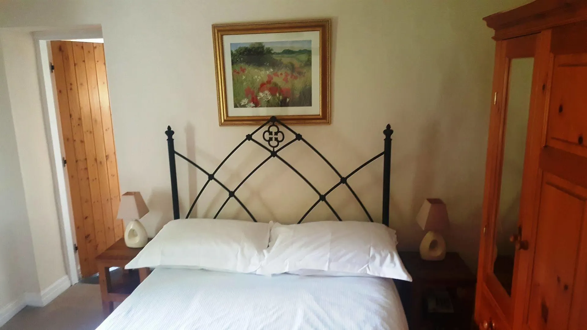Bower House إسكاديل