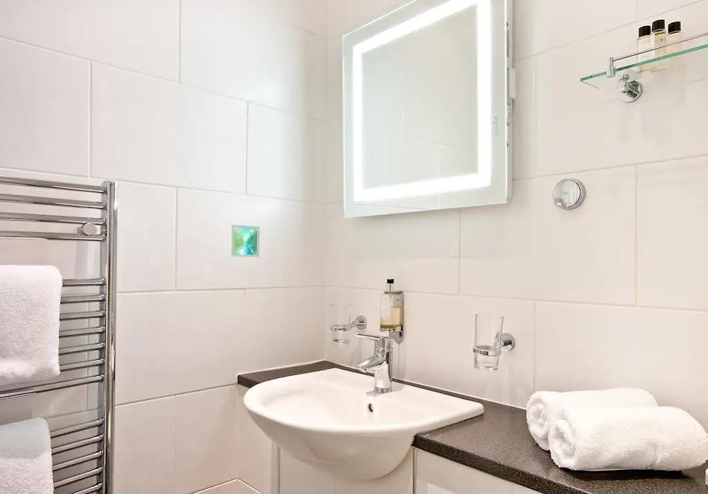 Casa de hóspedes The Howbeck & The Retreat Incl Off-site Health Club And Parking Ev Point Available