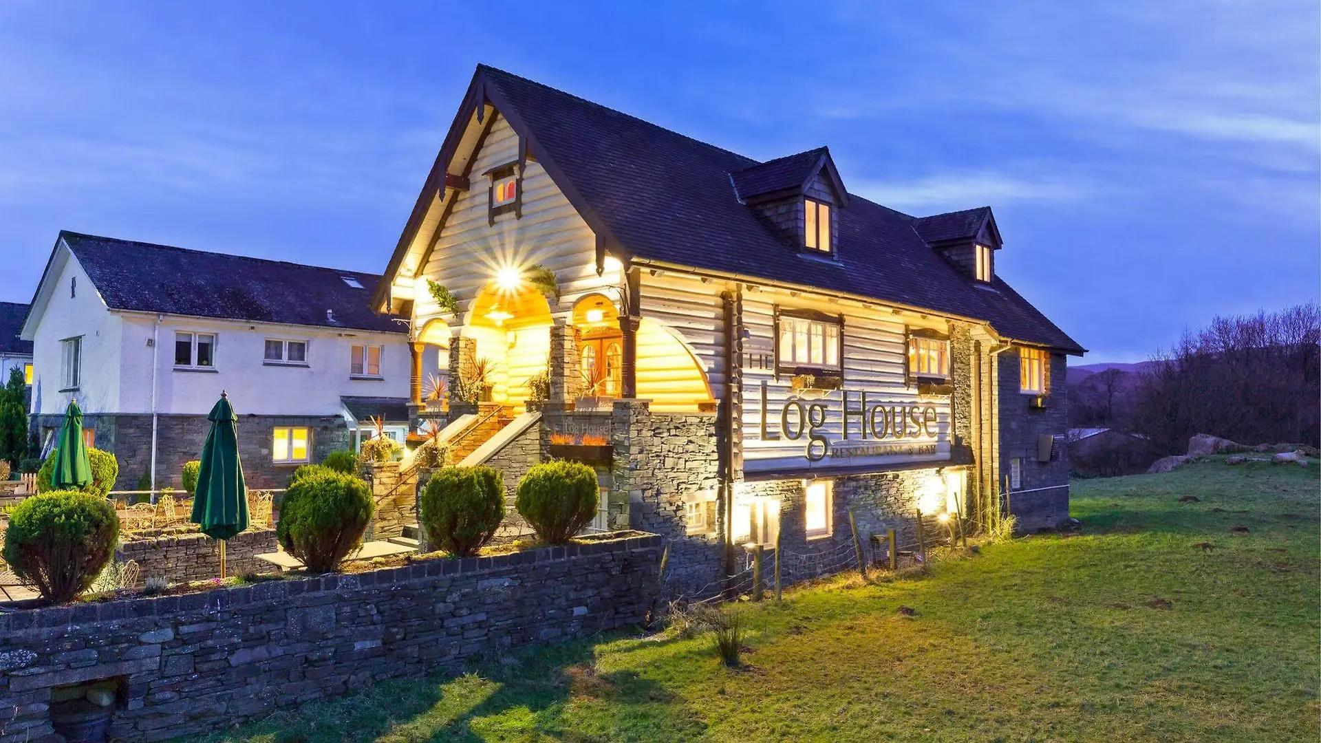 Log House 4* 安布尔塞德