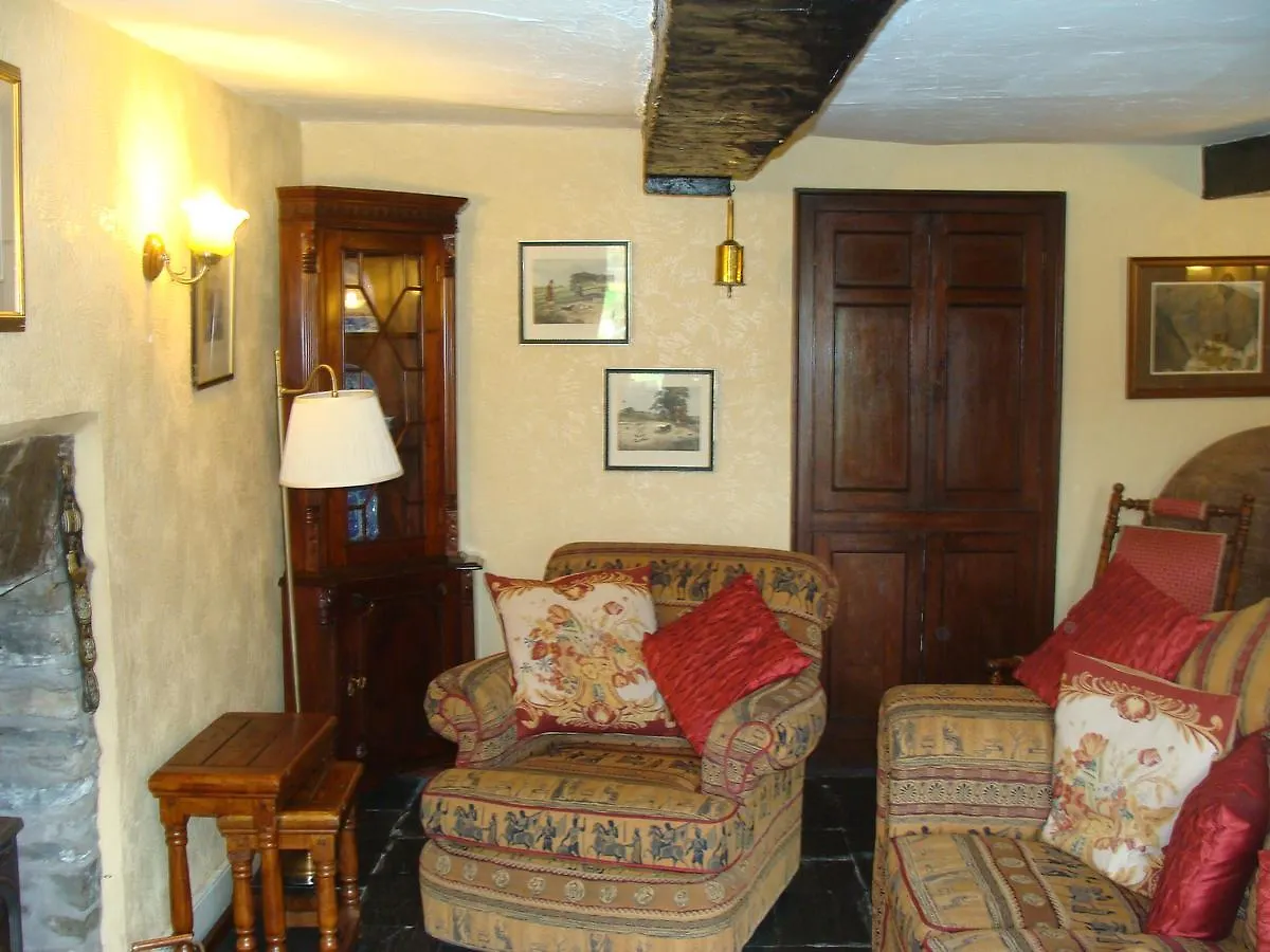 Crosslands Farm Guest house 4*