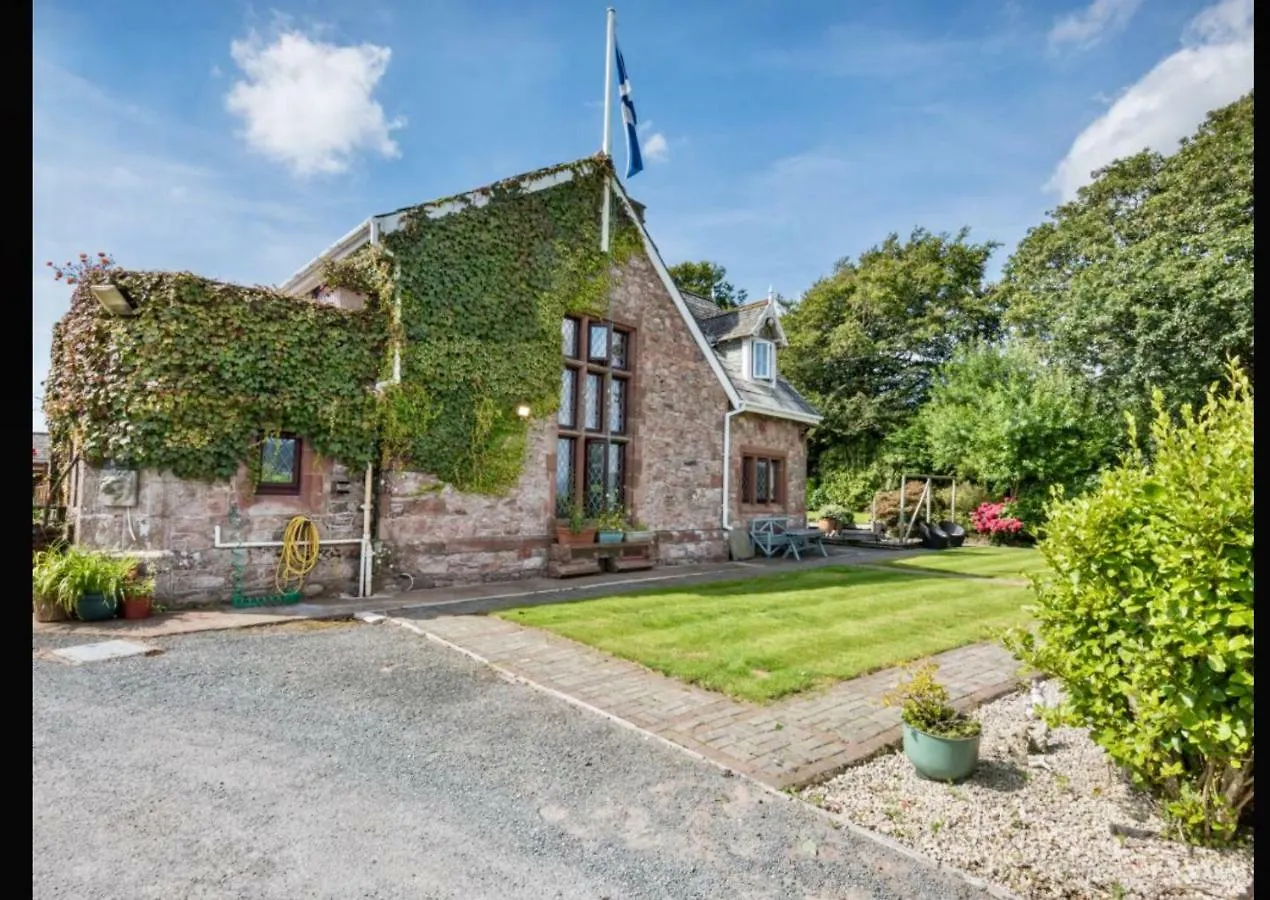 Bed & Breakfast The Old School And Betty's 4*