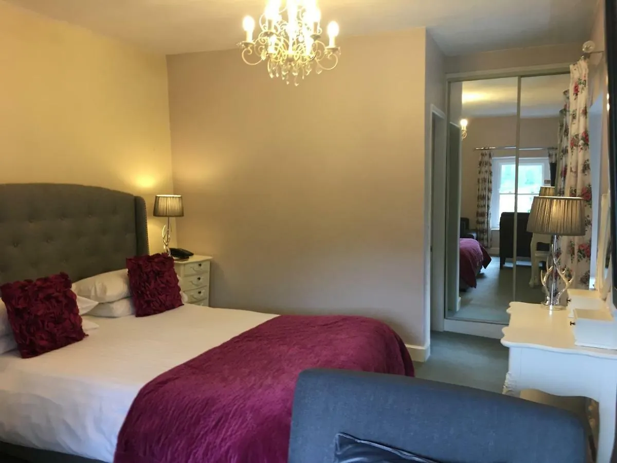 Dale Head Hall Lakeside מלון 3*