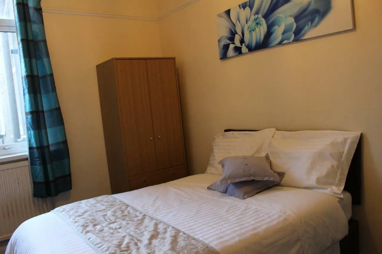 Gasthuis John St Town House - Self Catering - Style - Great Value Family And Double Workington