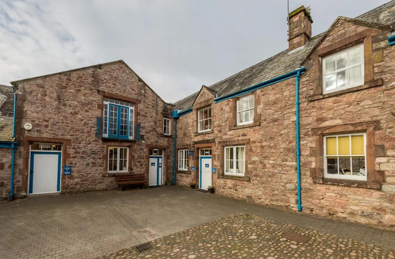 Muncaster Castle Coachman's Quarters 住宿加早餐酒店 雷文格拉斯