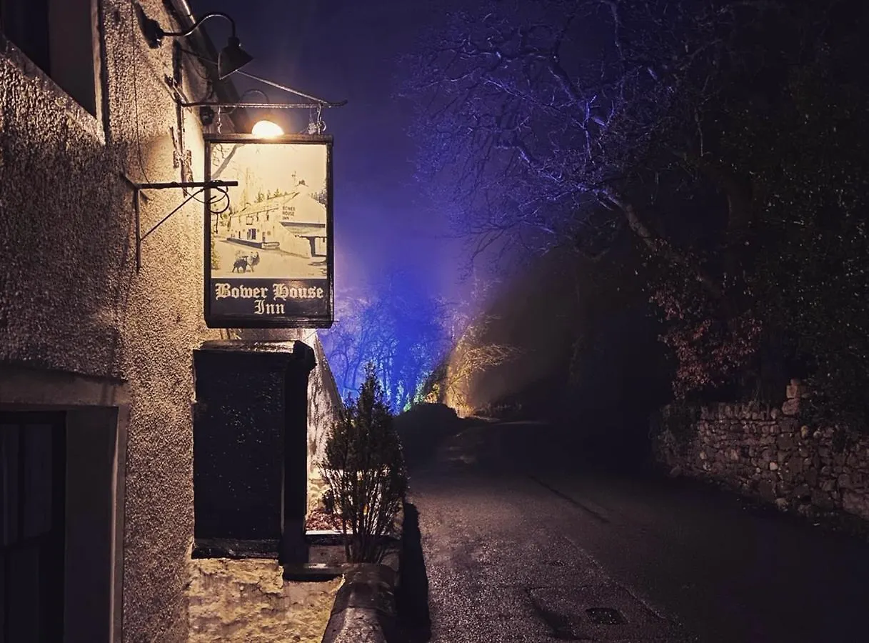 بيت ريفي Bower House إسكاديل