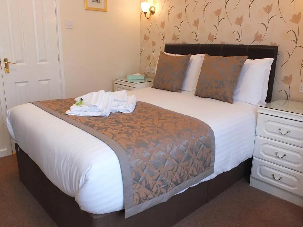 Holmlea Exclusively For Adults Guest house 3*